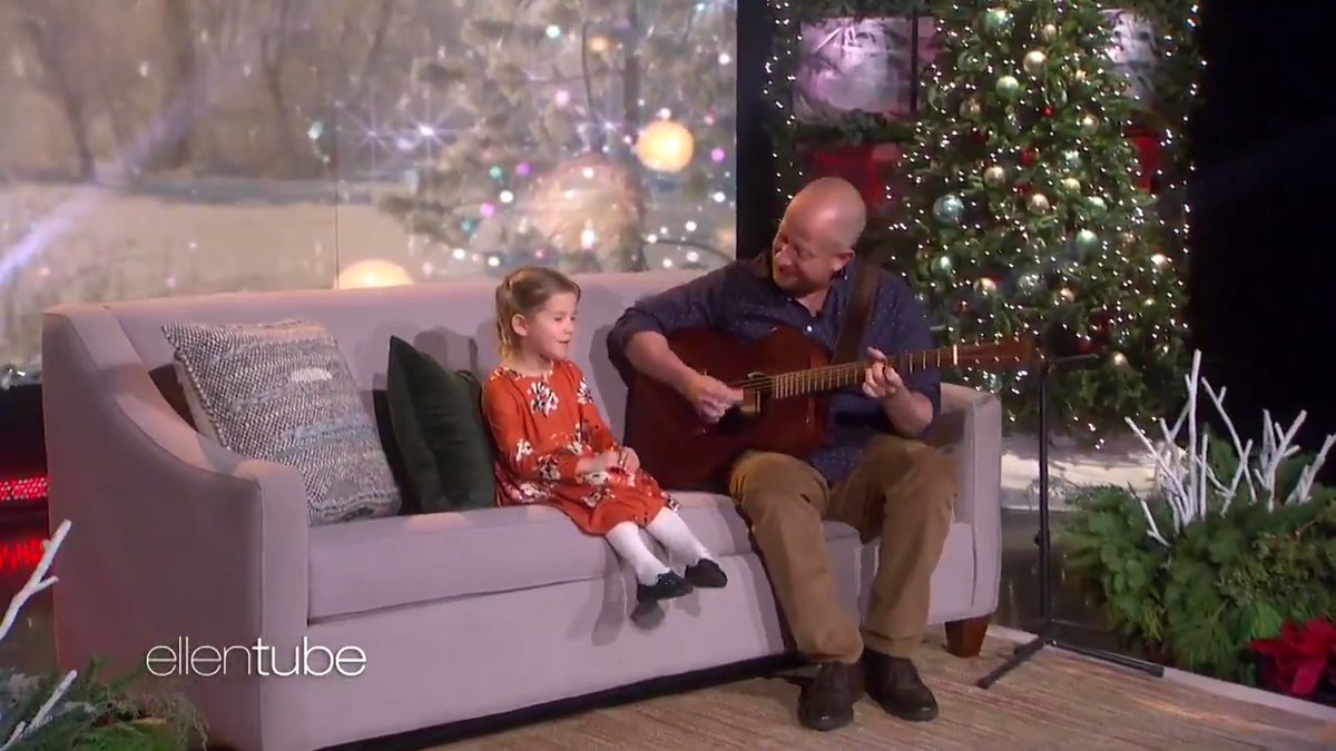 If you thought you couldn’t love @DollyParton more, please meet 5-year-old Violet. https://t.co/7LDJonZcKF