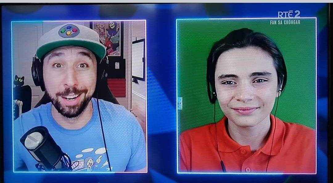 Justineeka's tweet photo. Séafra was chatting with the lovely guys from @ExtraCreditz on @gamermodetv on Sunday. Catch up on @RTEplayer if you missed this all new Irish gaming show! It's original &amp; fast paced!
#gamermode #gamer #streamers #retrogaming #irishactor #voiceoverartist 🖲 https://t.co/4IQQOlfR7s