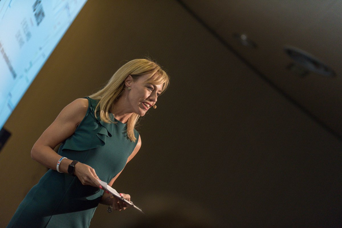 VenetoEst's tweet photo. Open Innovation Day: domani evento dei GI @AssindustriaVC e @UniCredit_PR . Protagoniste cinque startup ad alto contenuto di innovazione digitale. @Alessandrapolin «potenziale innovativo startup valore aggiunto per modernizzare sistema produttivo».
https://t.co/g3dEnqTNBE https://t.co/8zpsFG0nXS