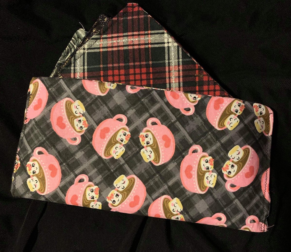 tasarlaromaney's tweet image. Did some #sewing last night and update my #cashenevolpes for the holidays.   #budgetfun #budgetlife101