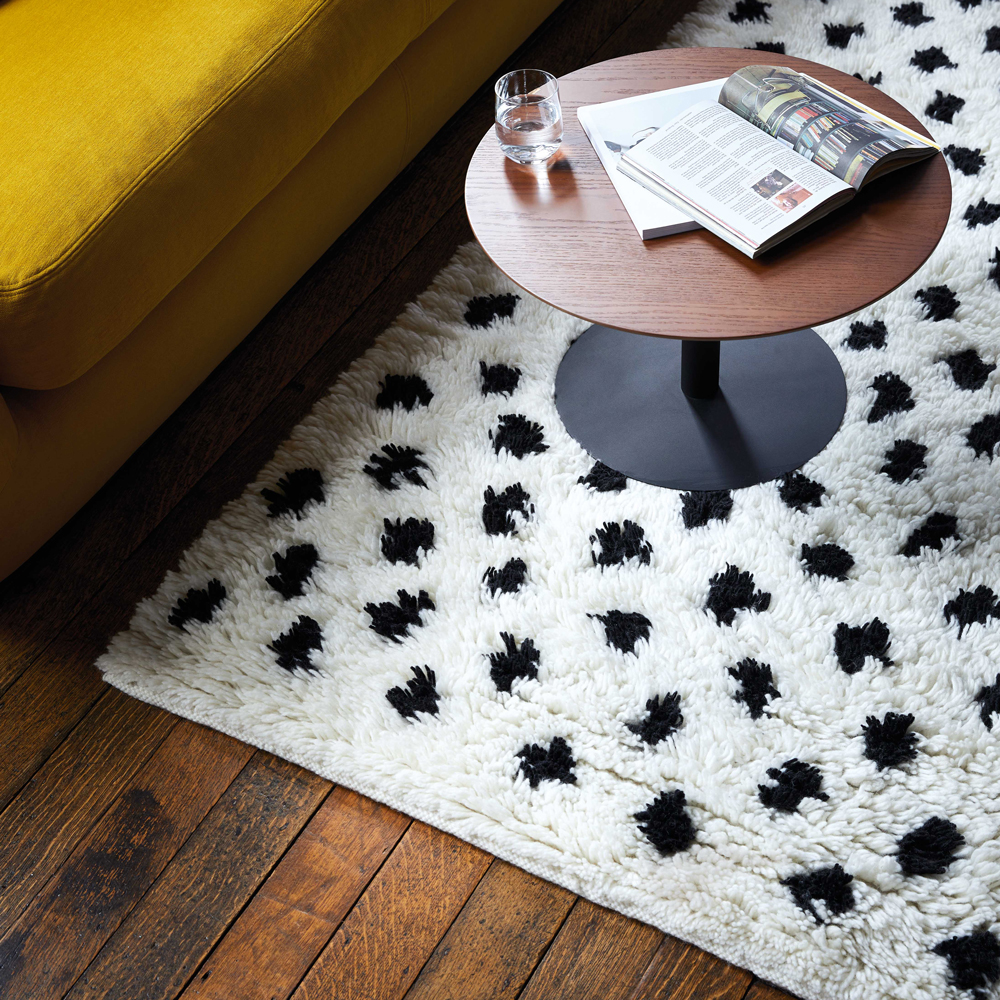 SheffieldRes's tweet photo. This stylish coffee table from @HabitatUK is half price - but not for long! #CyberMonday https://t.co/RjBU3xzZyT https://t.co/5FzDyAmloJ