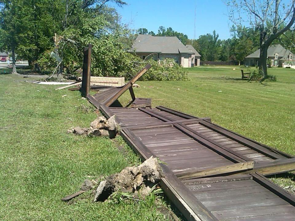 IncFaulkner's tweet photo. Have the recent storms taken a toll on your fence?  Give us a call at (864) 304-2711 to set up an appointment to give you a free estimate to repair your fence. https://t.co/oEVgI2PKJc