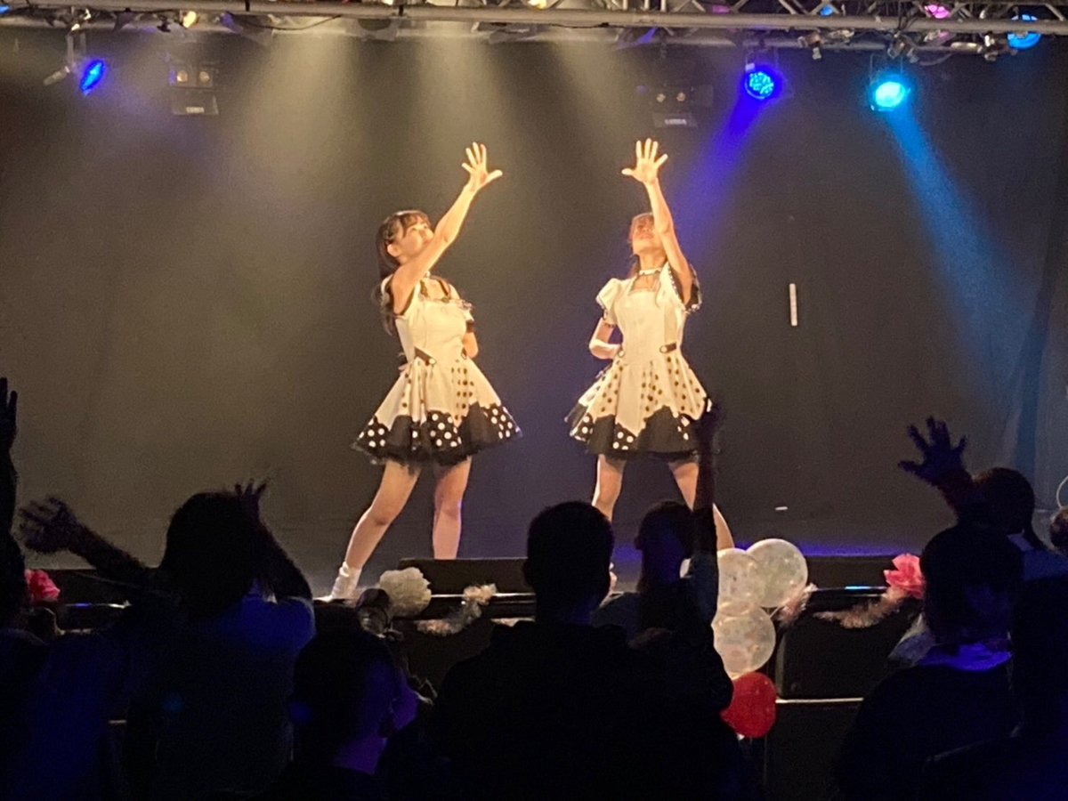 Rejewel2's tweet photo. 昨日の「Re:Jewel Final Live」にご来場いただいた皆様、そして遠くから応援電波を送っていただいた皆さん、今まで2人を応援していただきありがとうございました。
これからは共に別の道を歩むことになりますが、今後も引き続きあゆなとりおなの2人を応援していただければ幸いでございます。 https://t.co/kmBNYwHkPr