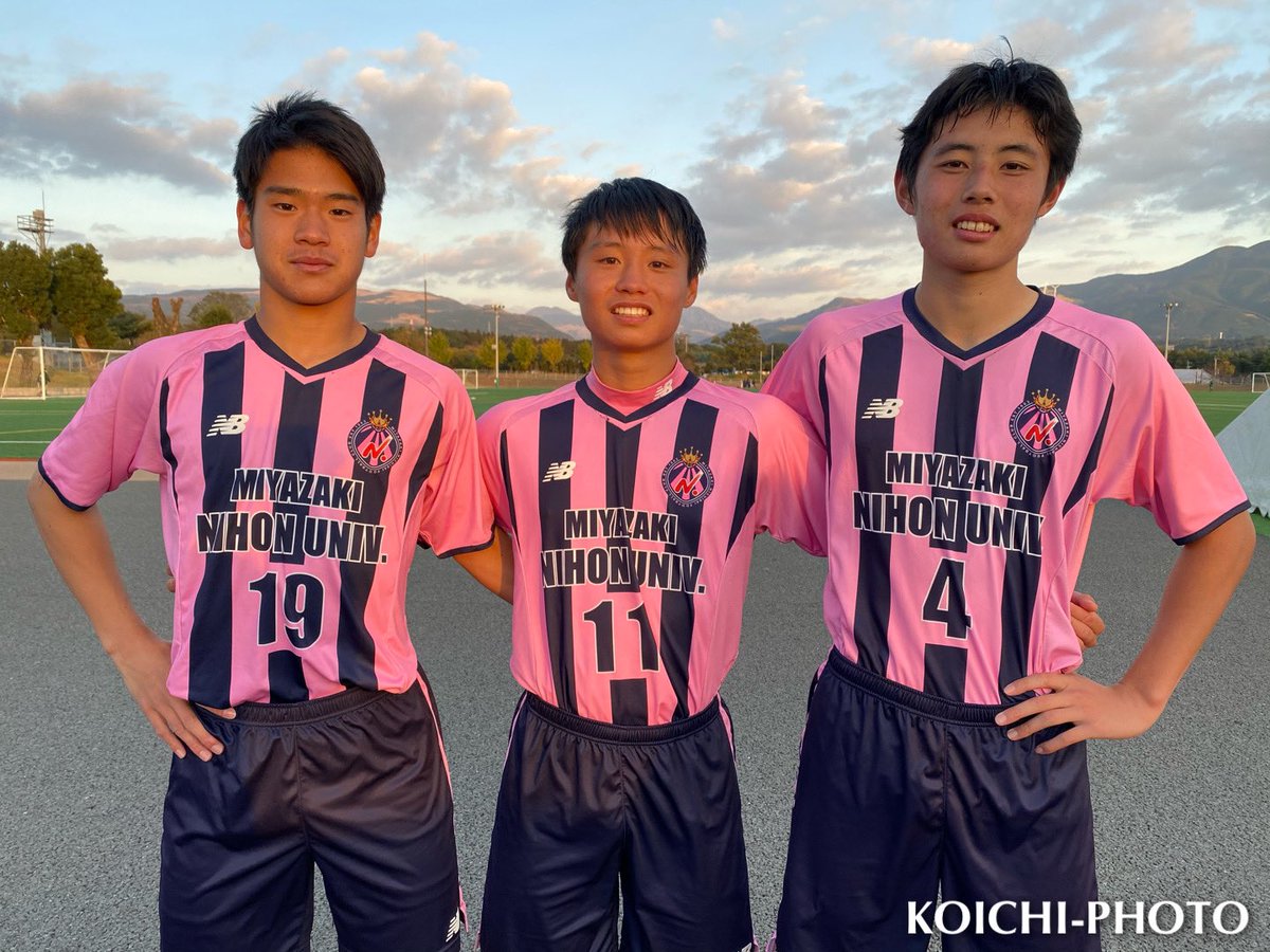 コーイチフォト Koichi Photo 今日のヒーロー 宮崎日大 写真左から ゴールを決めた 門司 佳大 1年プログレッソ日向 永田 虎也 1年 岩田fc マンオブザマッチの外山 将大 1年 オイスカfc 球蹴男児u 16リーグd2 宮崎日大 ４ ０ 熊本学園大付