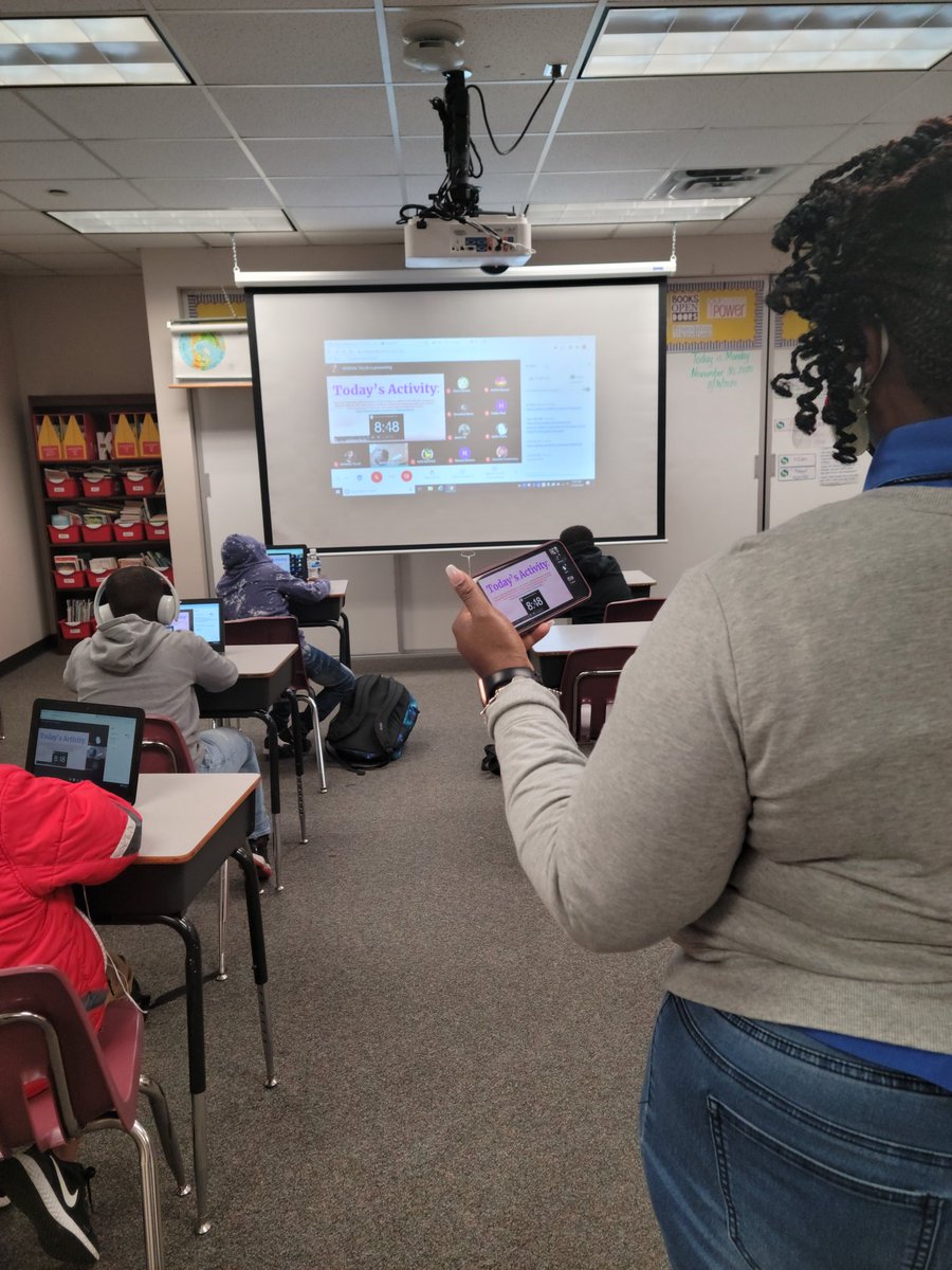TES_Spring's tweet image. This 5th grade teacher, Mrs. Tillis, uses her cell phone to connect with scholars online as she moves around the room! GREAT job!
@AmersonDeMonica
@SpringISD @SpringISD_Curr