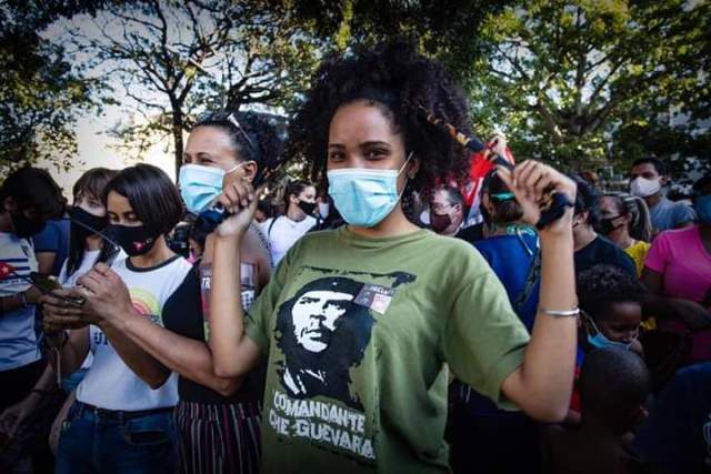 JuanMarioLimaD's tweet photo. ¿Por qué fuimos a la #Tángana en el #ParqueTrillo?. Pq #SomosCuba, pq #SomosContinuidad. #Cuba ##NoMasBloqueo #CubaSalvaVidas @DiazCanelB
@AduanaCuba @JuanMarioLimaD https://t.co/isbZsk68qR