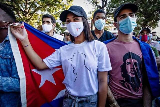 JuanMarioLimaD's tweet photo. ¿Por qué fuimos a la #Tángana en el #ParqueTrillo?. Pq #SomosCuba, pq #SomosContinuidad. #Cuba ##NoMasBloqueo #CubaSalvaVidas @DiazCanelB
@AduanaCuba @JuanMarioLimaD https://t.co/isbZsk68qR