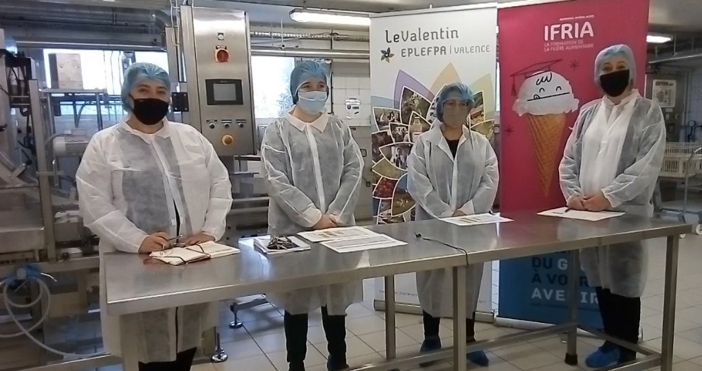PE_Valence's tweet photo. Le CFPPA du Valentin, l'IFRIA, @PE_Valence et @PE_crest en Facebook Live ce matin : information sur la Préparation Opérationnelle à l'Emploi en conduite de ligne (10/12/2020 au 19/02/2021) et les contrats en alternance du CAP au BTS. Retrouvez-le 👉 https://t.co/6xUAtCpzIm https://t.co/Hrf3zVteaZ