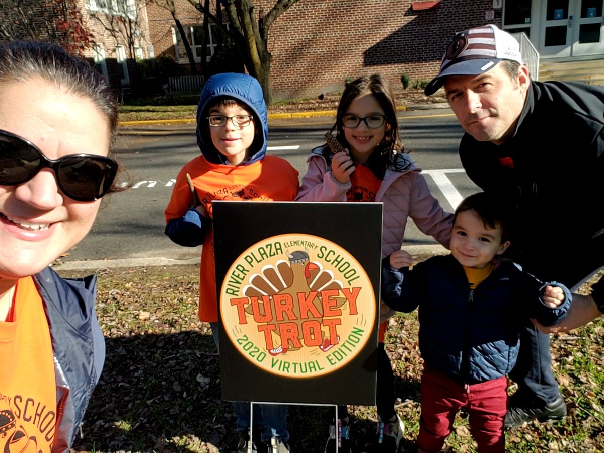 Danielle Ferrara tweet media