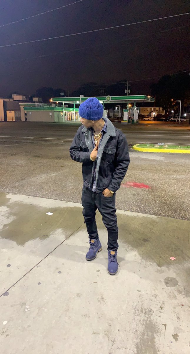 GlizzyBang5's tweet photo. Tap Tap TAP IN🔵 https://t.co/vZl9pChbaA