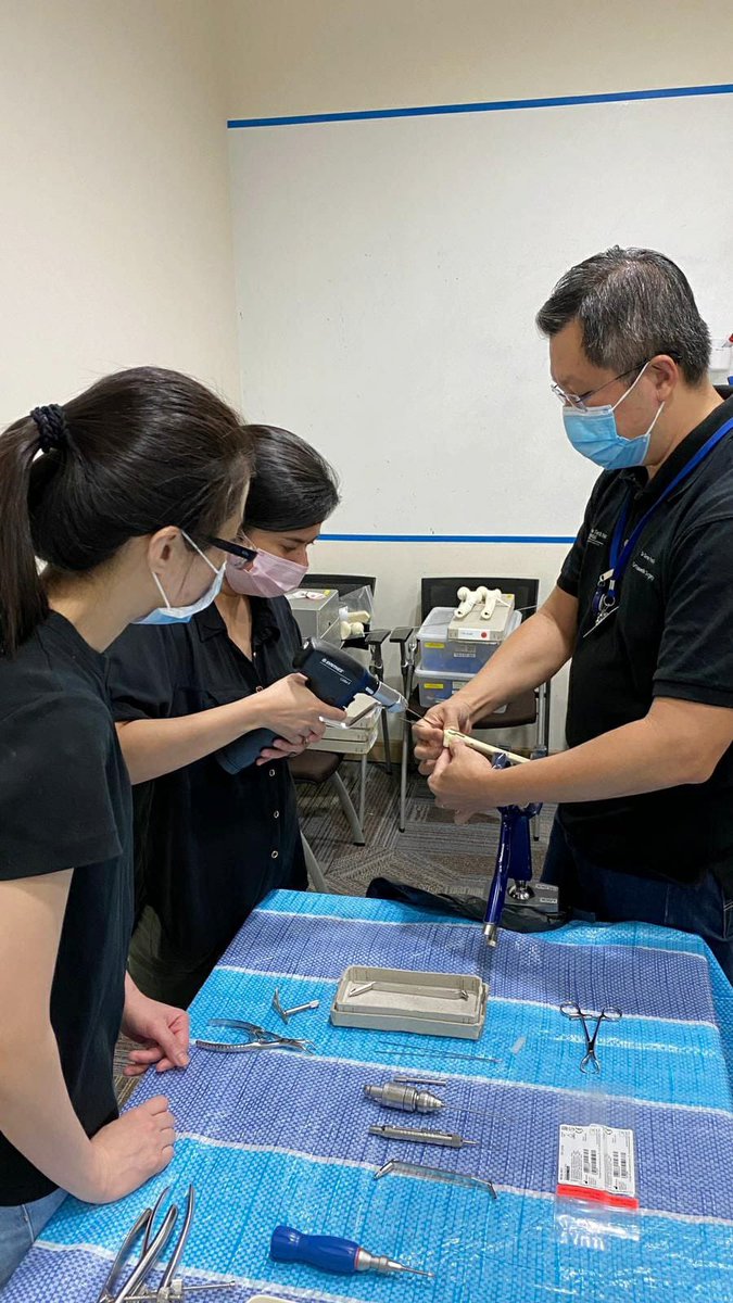 derekhpark's tweet photo. Thank you for the privilege of teaching at the recent AO ORP Advanced Course! We live streamed across 3 different hospitals, thanks to an amazing team at AO, TTSH and KTPH. 

Really so rewarding to teach such an enthusiastic bunch of colleagues. 

#orthopaedic #ktph https://t.co/lktiwegRfu