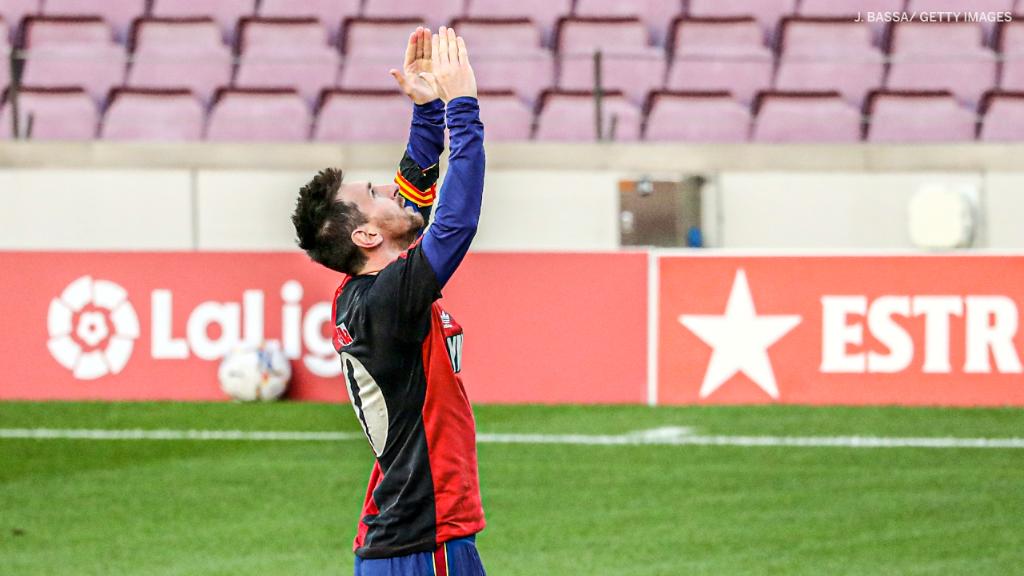 Barcelona face a fine of up to €3,000 after Lionel Messi removed his shirt to pay tribute to Diego Maradona. https://t.co/5H9VJMJmFq