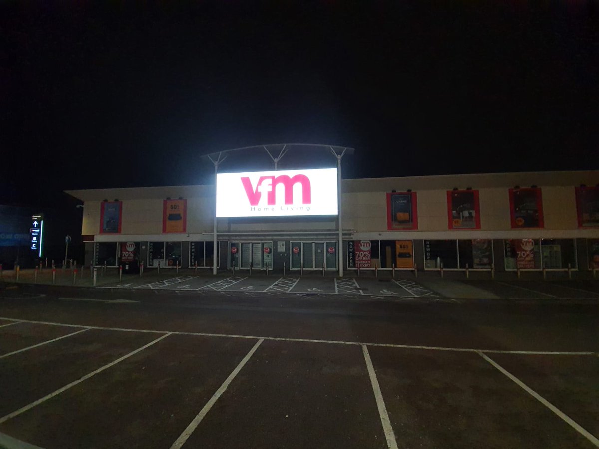 SXHarlow's tweet photo. Travelling through #Harlow, it really caught our eye how well the #illuminated #flexface installed for @HomeVfm @Qgate_Harlow stands out. Catches the attention of passers-by 24/7ready to #shop once #lockdown ends ποΈποΈπͺ
#shopsigns #signage #branding #socialdistancing https://t.co/GG7Rusc8ji
