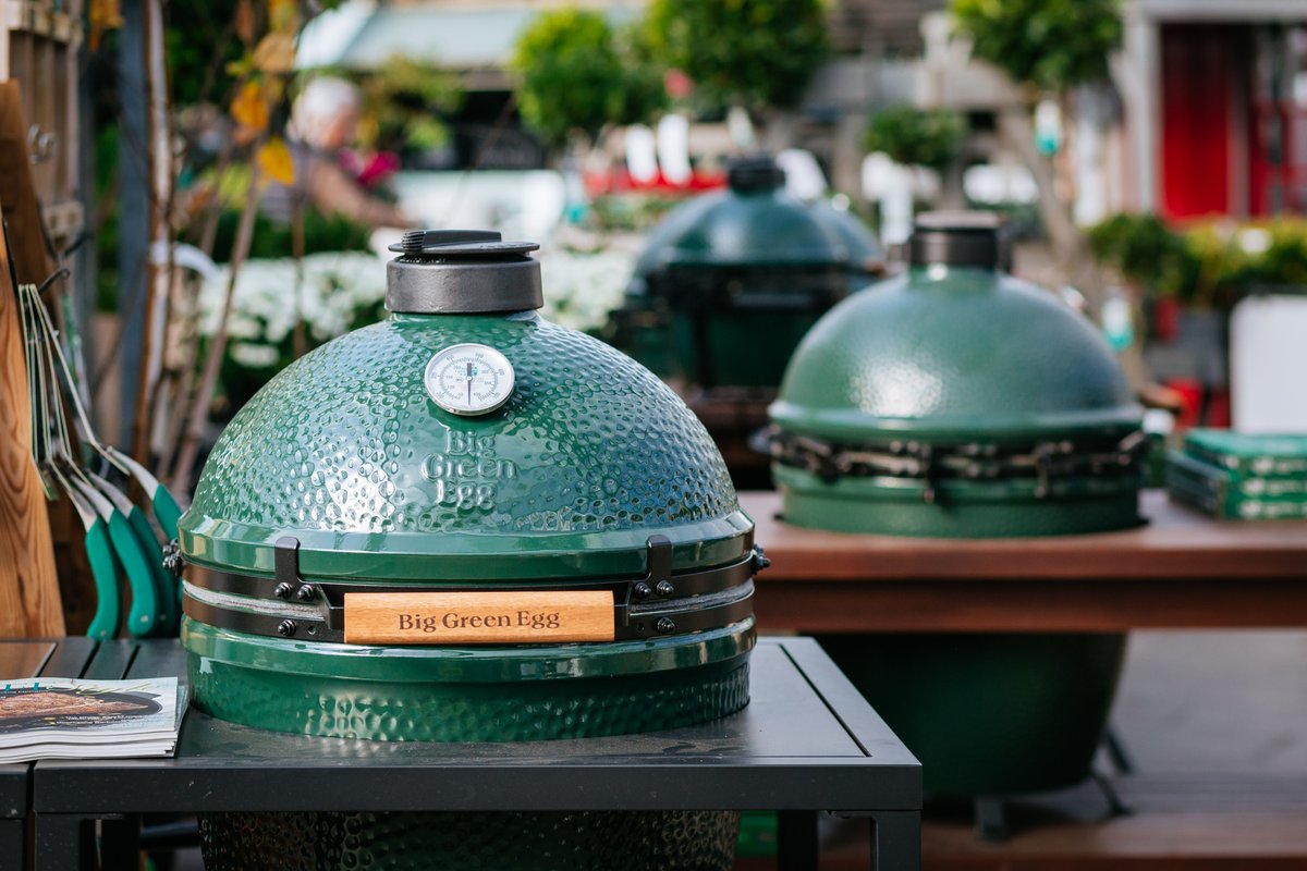 Looking for the perfect gift for him?

This EGG is proof that great things come in small packages, it is a ceramic BBQ loved by Michelin chefs, food aficionados and barbecue enthusiasts across the globe. It is the ultimate cooking experience

thegardenhouse.ie/product/shop/b…

#Giftsforhim