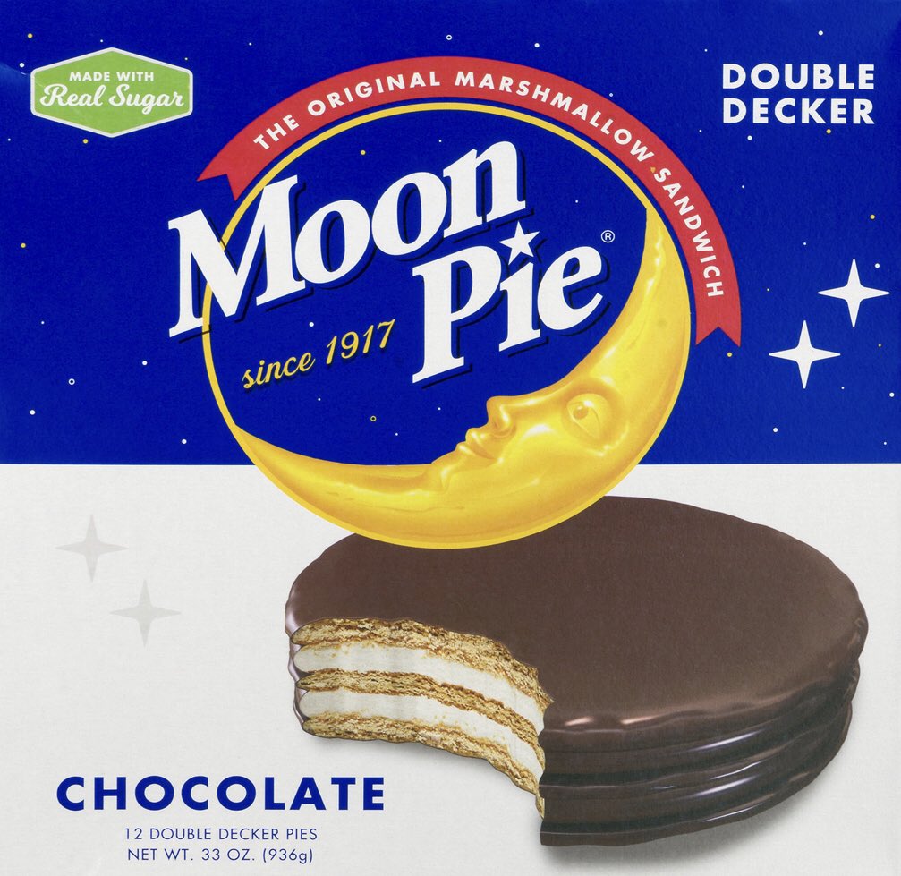 did you know that Moon pies have been made at the chattanooga bakery daily since 1917! Go check out the Moonpie General store for all the vintage candy, sodas, and toys🌛! [429 Broad St]