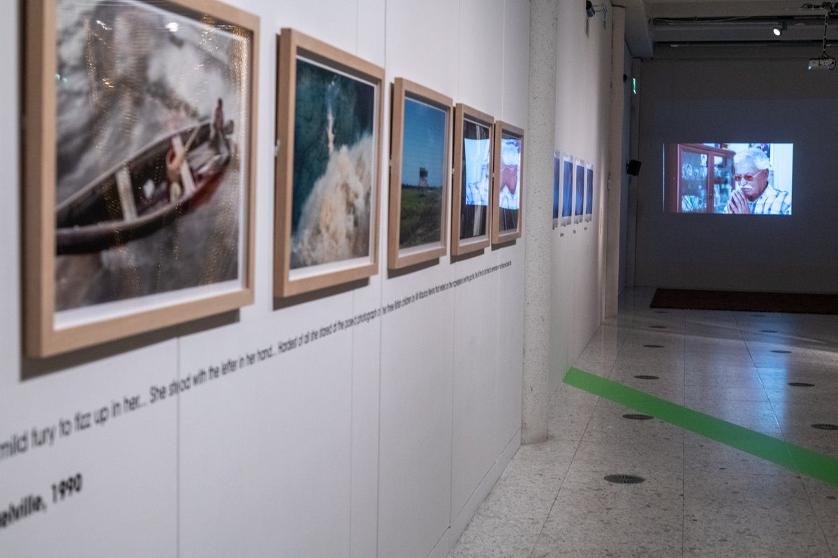 NewArtWestMids's tweet photo. Following the announcement that Coventry will enter Tier 3 on Weds 2 Dec, @The_Herbert has decided to remain closed to the public until 2 Jan 2021, subject to government advice.
Sadly, this means that the #13WaysOfLooking exhibition will no longer be accessible physically. https://t.co/Ezlv60fIlH
