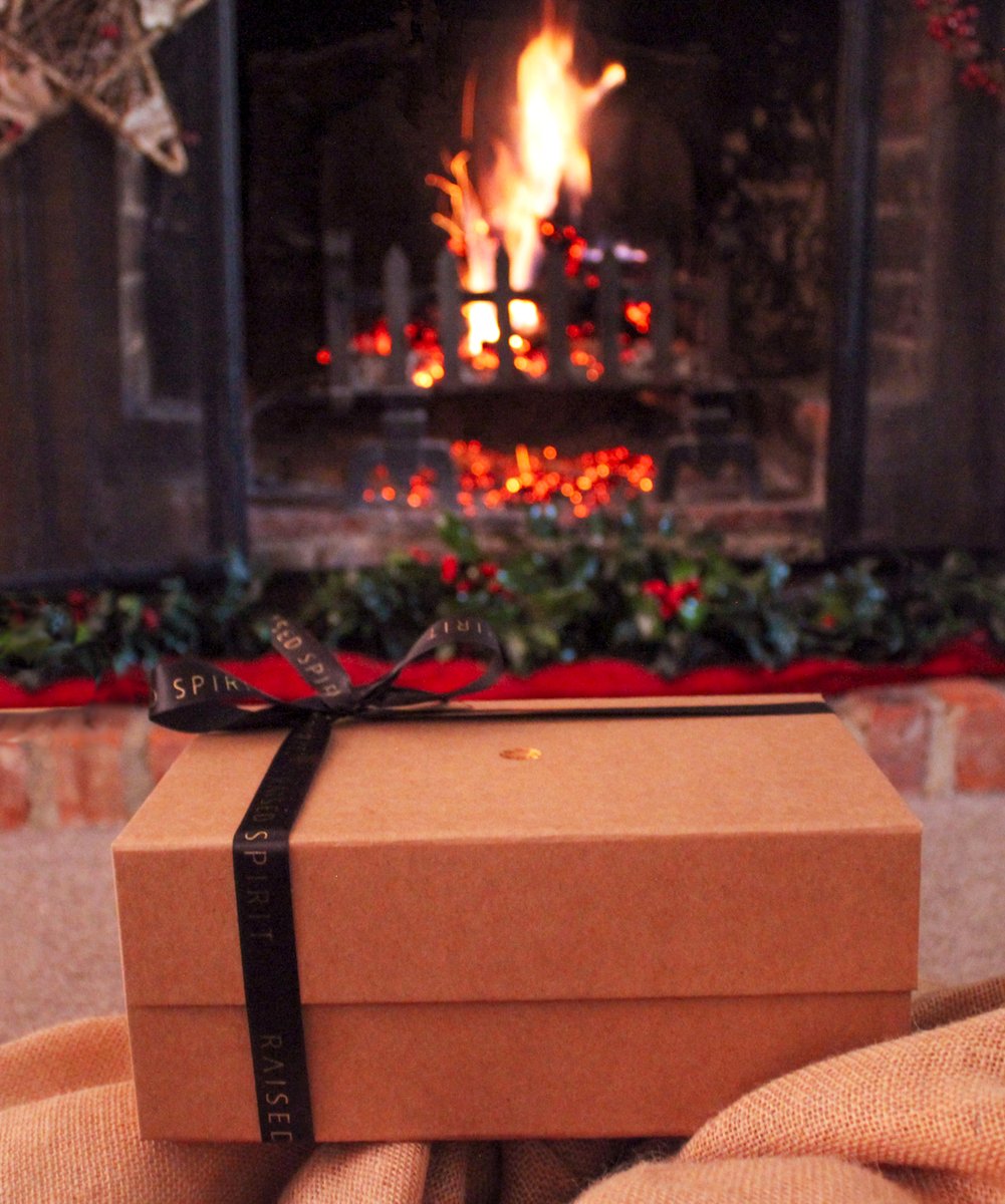 We have two luxury healing hemp hampers available now

raisedspirit.com/christmas

#xmas #christmas #hamper #giftset #hemp #cbd #organic