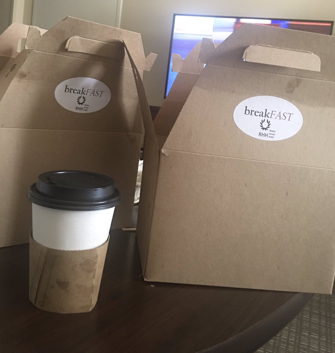 Majormac1's tweet photo. Day one begins. Creative way of keeping cancer patients Covid safe while making caregivers life easier at
@MDAndersonNews Rotary House. Breakfast delivered to your door. #caregiver #bcsm #metastasticBC #breastcancer #cancer #COVID19 https://t.co/rIuCQach8i