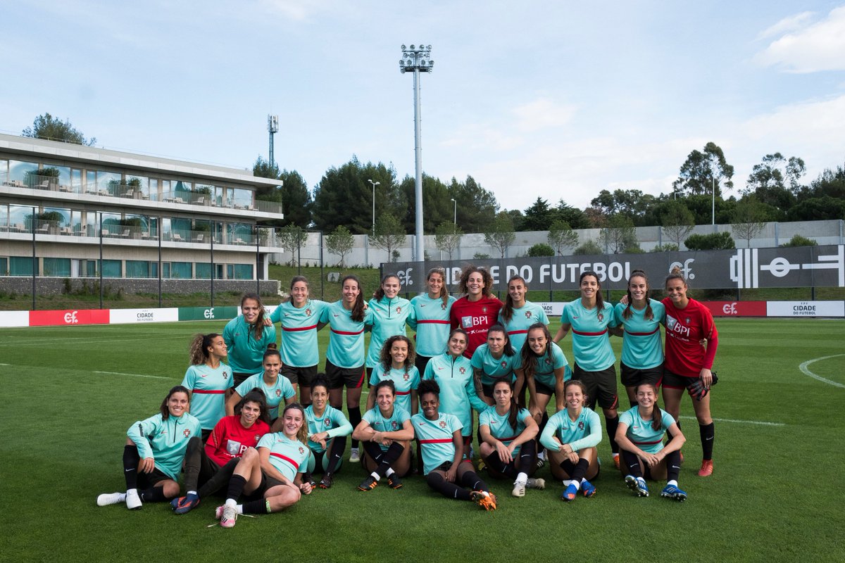 Sporting Clube de Portugal - Futebol Feminino - São 9 as jogadoras do  Sporting CP convocadas pelo selecionador nacional para os dois jogos de  preparação frente à República da Irlanda 🇵🇹 Boa