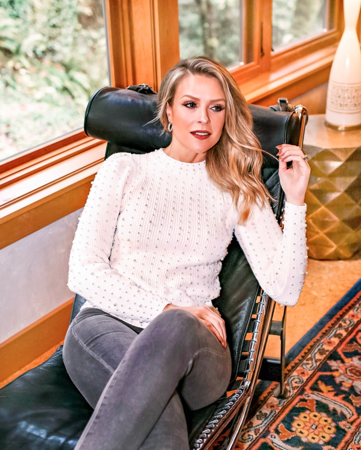 PPFGirl's tweet image. NEW POST: Sharing my favorites from the @express Cyber Monday sale – everything 50% off + free shipping! pennypincherfashion.com/cozy-polish-at… @shopstyle #ad #ExpressPartner #ExpressYou