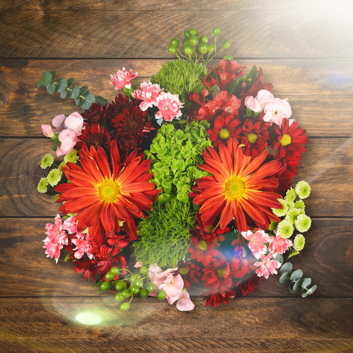 Mondays are better with flowers 💐💪#BringHomeFlowers