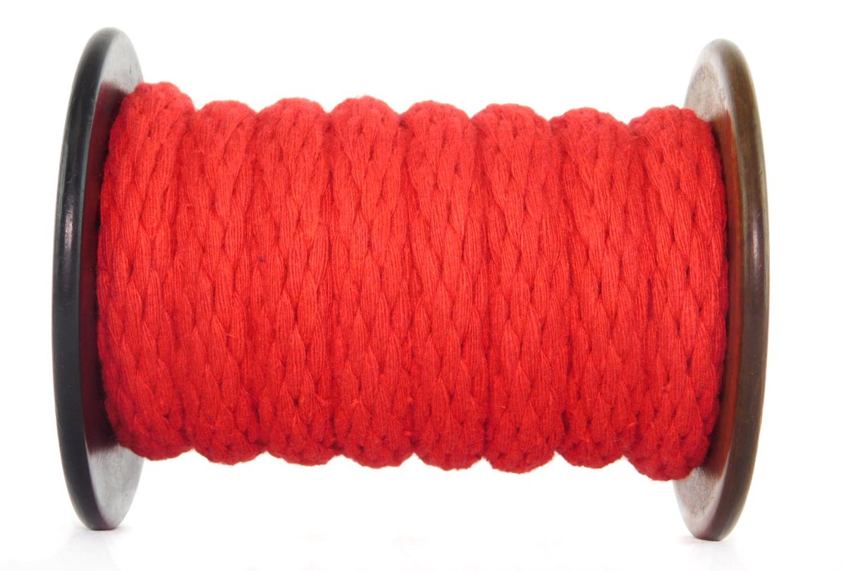 RavenoxUSA's tweet image. Save 20% on items like our Solid Braid Cotton rope in all colors and sizes! Choose from this beautiful holiday red or tons of others! Use code CM2020 at checkout! #cybermonday #ravenox #sale #save #discount 

bit.ly/3llP2CL