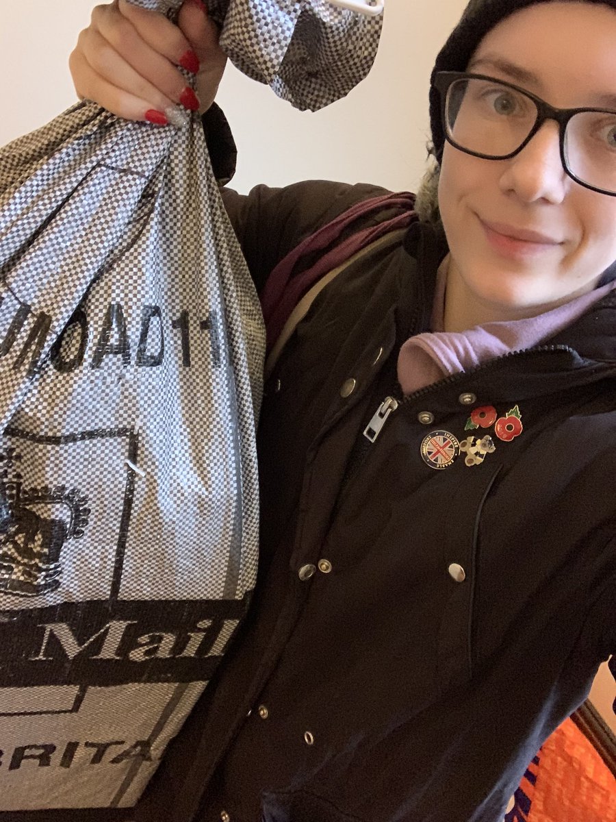 #PLTCyberMonday  id love to win this! Felt like Santa Claus delivering parcels this morning and I’d love to get some parcels of my own 😉