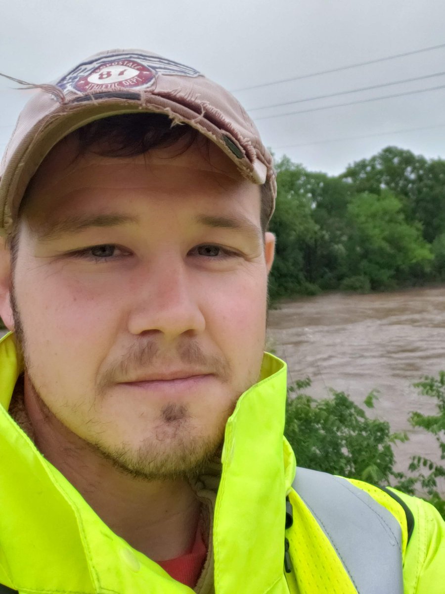 USGS_Oklahoma's tweet image. We’re still celebrating #NativeAmericanHeritageMonth &amp;amp; our Native scientists &amp;amp; colleagues! Waylon Marler, a lead Data Manager, is Cherokee. Waylon provides technical &amp;amp; database support to center staff &amp;amp; contributes to #NWIS Modernization projects. #NativeInSTEM