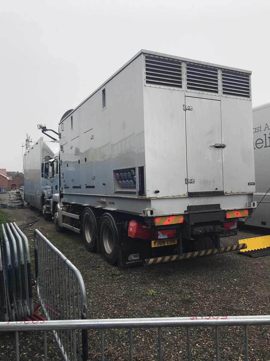 A local Canvey Island company <a href="/OC_AutoServices/">Oily Coyley Auto SVS</a> called to <a href="/CIFC/">Canvey Island FC</a> to repair an outside broadcast vehicle for <a href="/btsport/">TNT Sports</a> #FACup Hopefully our involvement will help <a href="/CIFC/">Canvey Island FC</a> reach the 3rd round. Come on the Canvey! 👏