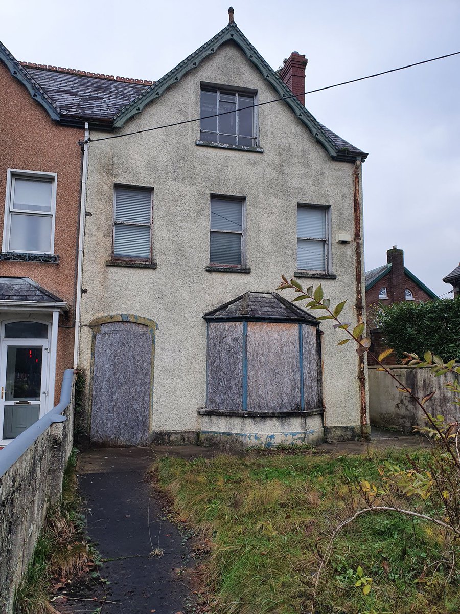 another character house lying empty in Cork city centre should be someone's homeNo.196  #HousingForAll  #regeneration  #wellbeing  #respect