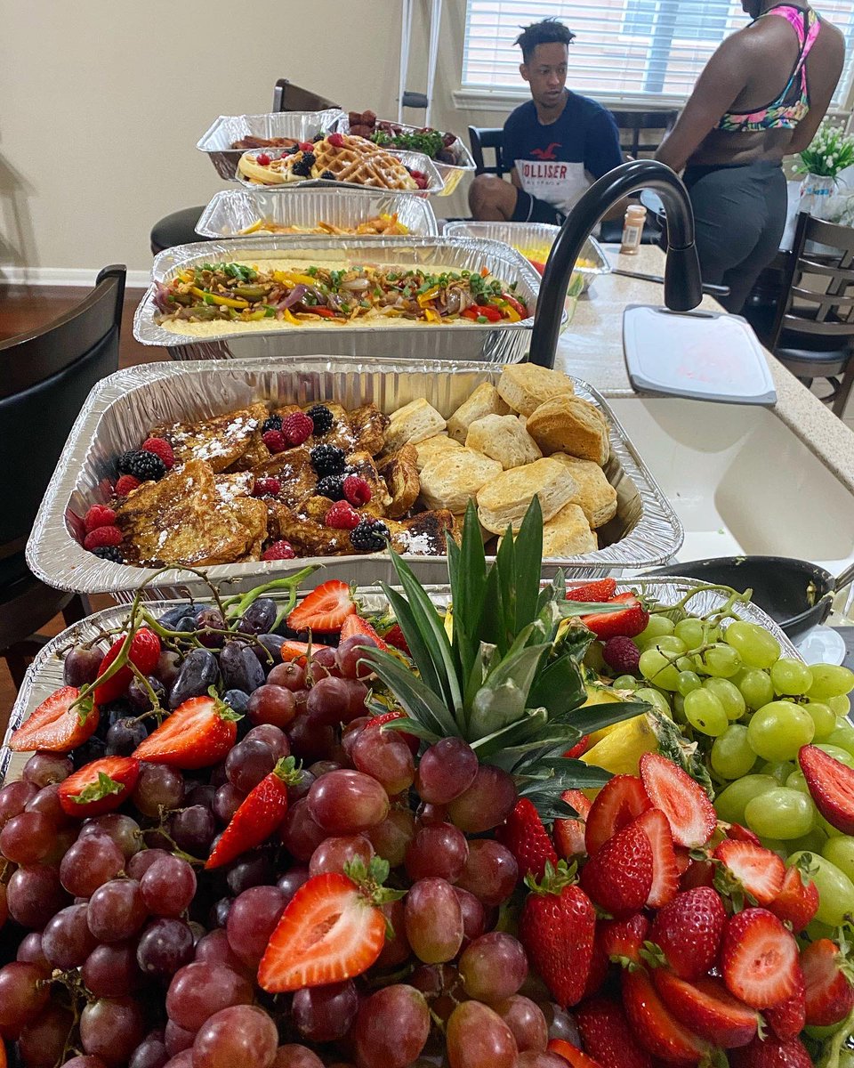 iamMurk_'s tweet photo. ♨️ Cyber Monday Feast 👇🏾

All Services will be $500 &amp; Under when you book this week 😱.%%%%%
Brunch/Dinner🍌🥬🥐🥚🥞🍗🥩.. DM FOR DETAILS 

Accepting Bookings for December &amp; January 🖤💫! 

#Houstonchef #houstonchefs #blackgirlmagic #blackbusinesswomen #blackbusiness #cybermonday https://t.co/6dLEB7LrIJ