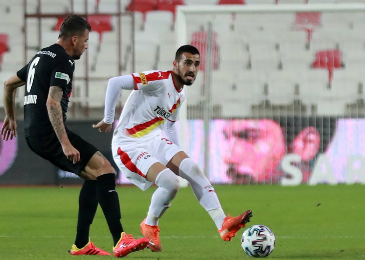 🚨 Süper Lig'de 10. hafta tamamlandı.
📌 Günün maçlarının sonuçları:
▪️ Sivasspor 0-1 Göztepe
⚽️ 80' Halil Akbunar
▪️ Kayserispor 0-0 Karagümrük
#SüperLig https://t.co/ummF6yN1DG