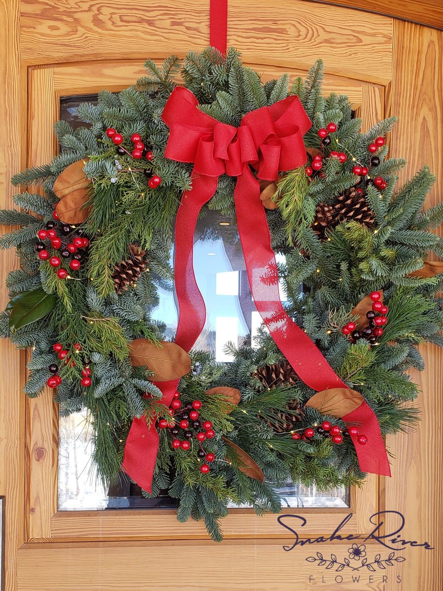 It's GO time! Let's get those lights &amp; decorations up and start celebrating! We'll climb the ladder - you can relax and let us do the work! For your home, business, or VRBO!  (307) 413-9641
🎄 We'll do the decorating this year!
#Christmas2020 #jacksonholewy #decorations #wreath