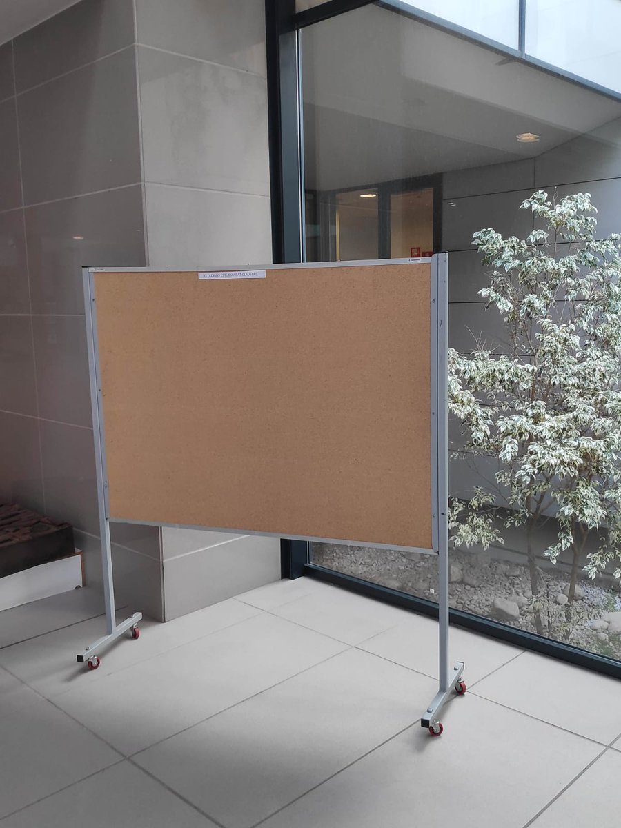 Ni dos días ha durado nuestro panel en humanas.
Seguiremos luchando por la libertad de expresión, y tú?
VOTA el 3 de diciembre.

----------------------
Ni dos dies ha durat el nostre panel a humanes.
Seguirem lluitant per la llibertat d'expresió, i tu?
VOTA el 3 de desembre.