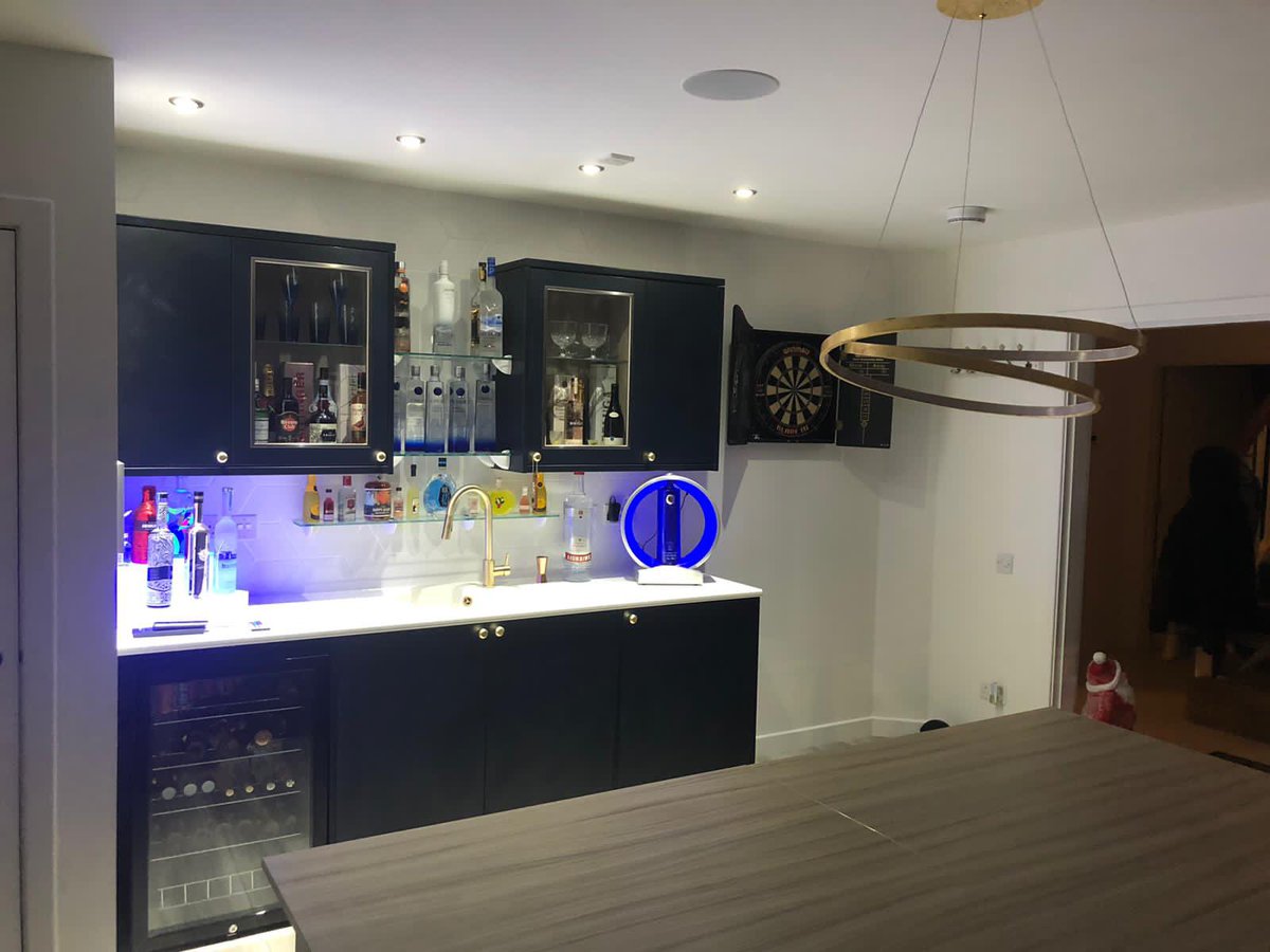hross1301's tweet photo. My old man and his mate started up there own joinery business, rickys work is top class go on to the page and have a look for yourself he’s the best around 👍🏻 all Rt’s and likes are appreciated, here’s a few pics of his work and a link to website cheers . https://t.co/odQ8lCmAsU https://t.co/0PosfBzFMZ