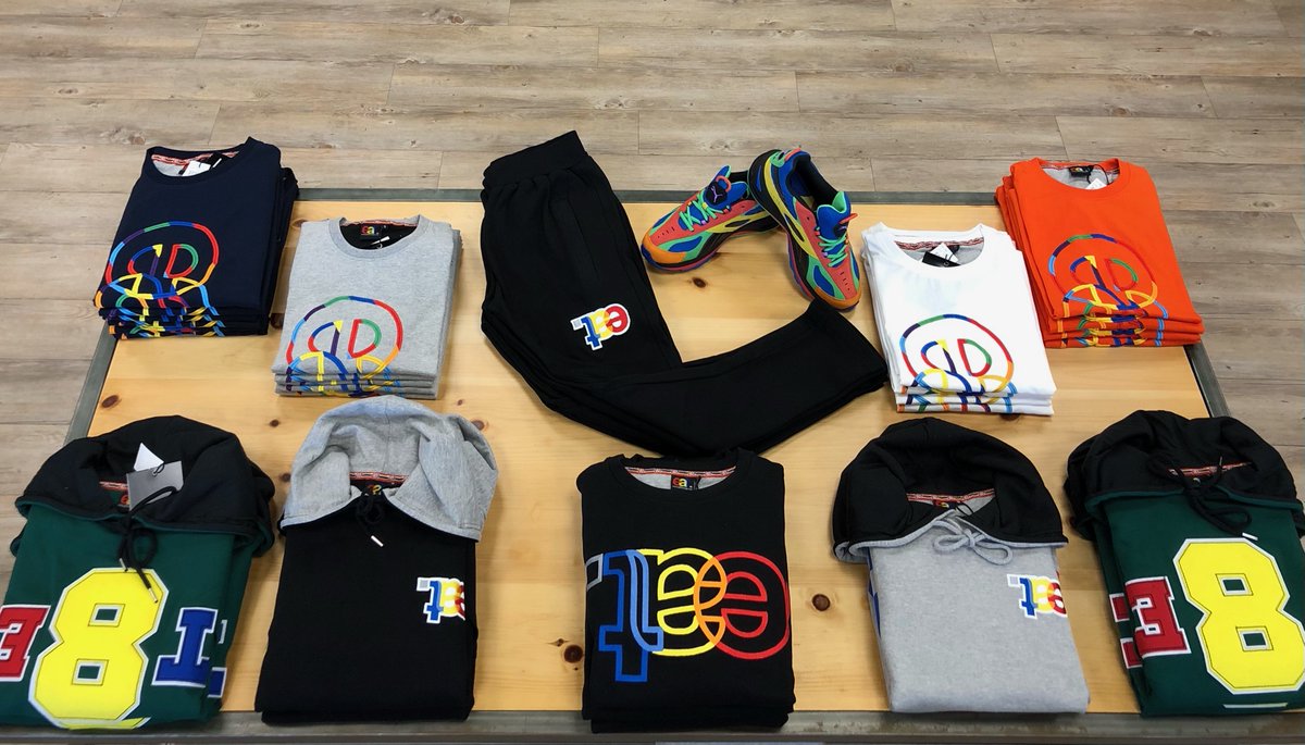 DTLRVILLA's tweet photo. Built to last•••Forgive them for they know not 🙏🏾 Elevate!
E.A.T. Apparel available in select DTLR stores & online!
💻 BUY NOW: https://t.co/xrfYqM5TLy
#DTLR #EAT #AllHomage #BuyBlack #CyberMonday https://t.co/WkbMa3w95e