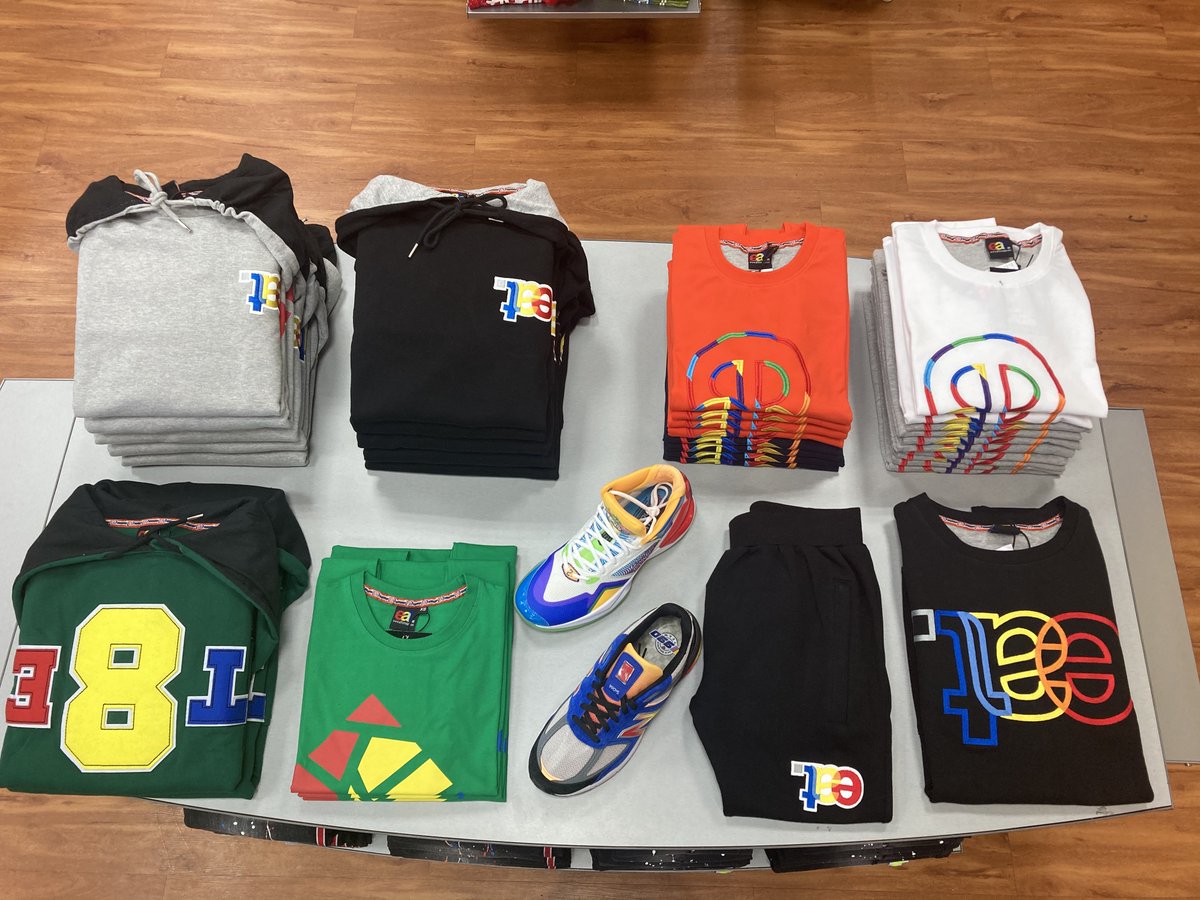 DTLRVILLA's tweet photo. Built to last•••Forgive them for they know not 🙏🏾 Elevate!
E.A.T. Apparel available in select DTLR stores & online!
💻 BUY NOW: https://t.co/xrfYqM5TLy
#DTLR #EAT #AllHomage #BuyBlack #CyberMonday https://t.co/WkbMa3w95e