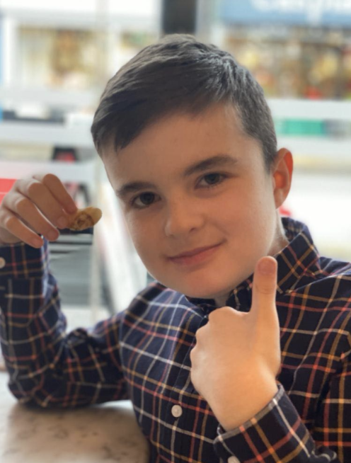 Yesterday, Finn celebrated his first transplant anniversary! With lockdown making celebrations a little quieter than his family would have liked, we know they would love it if you could reply to this tweet with a message for him - we'll make sure he sees it! Thank you! 💚🖤