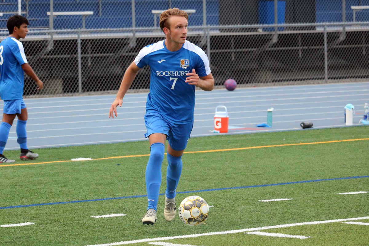 GoHawklets's tweet photo. Four @HAWKLETSOCCER players earned MO Soccer Coaches Association honors!
-Ryan Thompson '22 (Region 4 Goalie of the Year, 1st Team All-State)
-Ryder Barrett '22 (All-Region, 2nd Team All-State)
-Rocco Deppe '21 (All-Region, 2nd Team All-State)
-Luke Stephenson '22 (All-Region) https://t.co/fVIxrdeDST