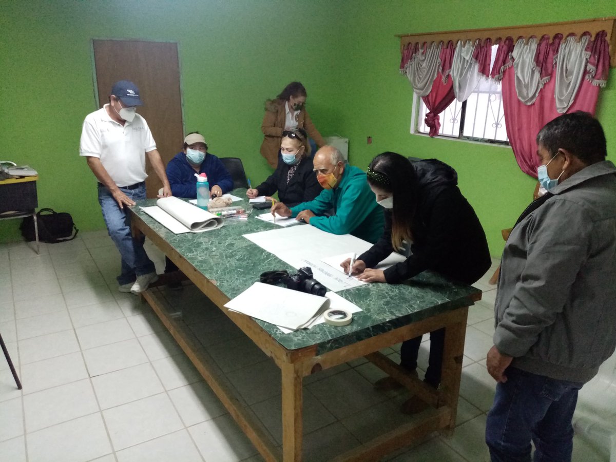 UNICAP_UABCS's tweet photo. Trabajamos en el #EjidoEmilianoZapata3 Empresas forestales comunitarias #CONAFOR #CIPACTLI. 
Grupos de Innovación y Participación Social Territoriales #GIPST. Comunidades de aprendizaje, construcción desde los territorios @UABCSoficial
@UNICAP_UABCS https://t.co/sKlDRuWctg