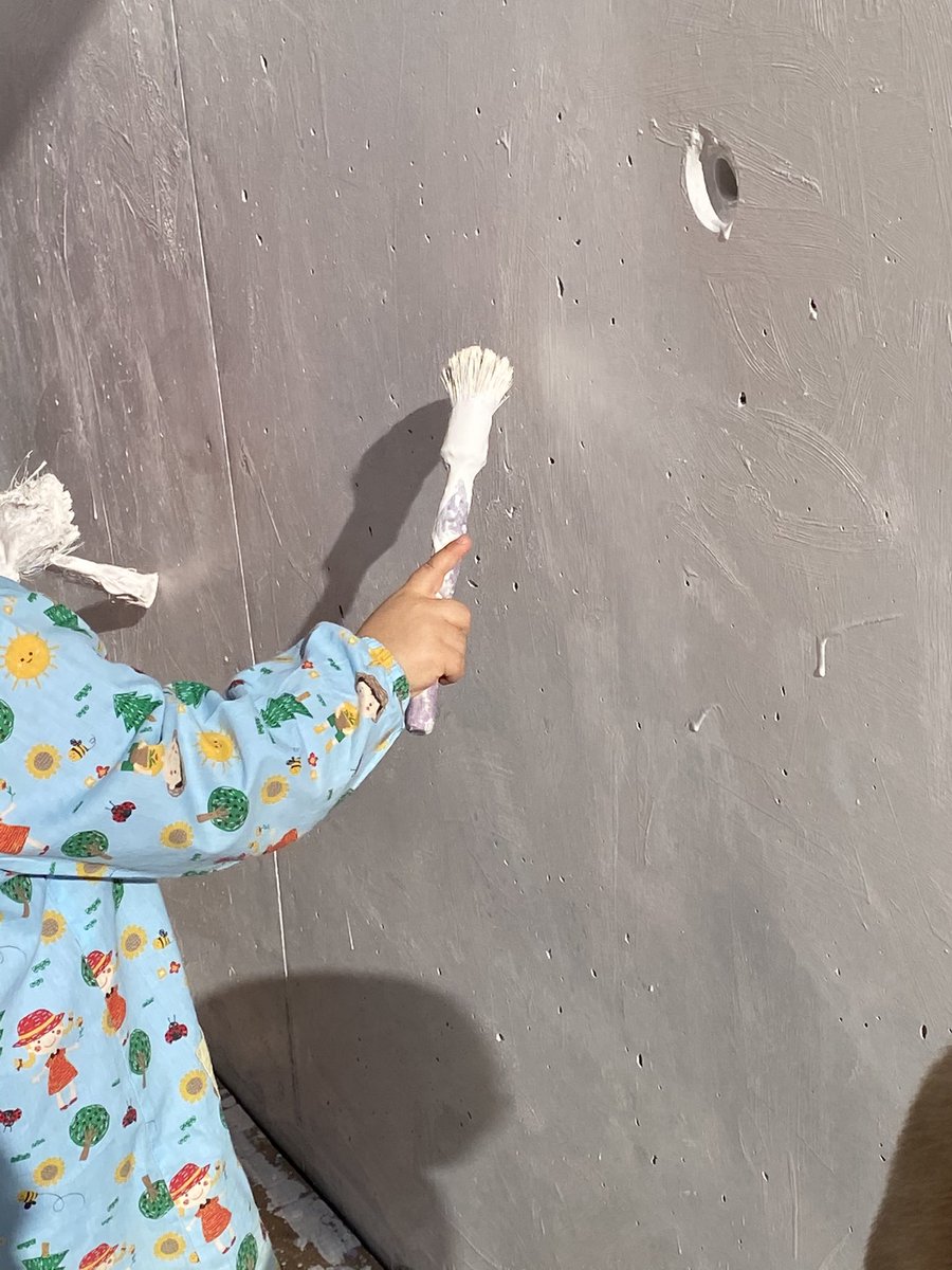 puigcavaller's tweet image. Aquesta setmana pintem el mural a favor de la igualtat i la lluita la violència masclista, sota la direcció artística del gandesà Jordi Costa. #serdona #donaempoderada #dibuixemelnostracamí #igualtat @ccterraalta