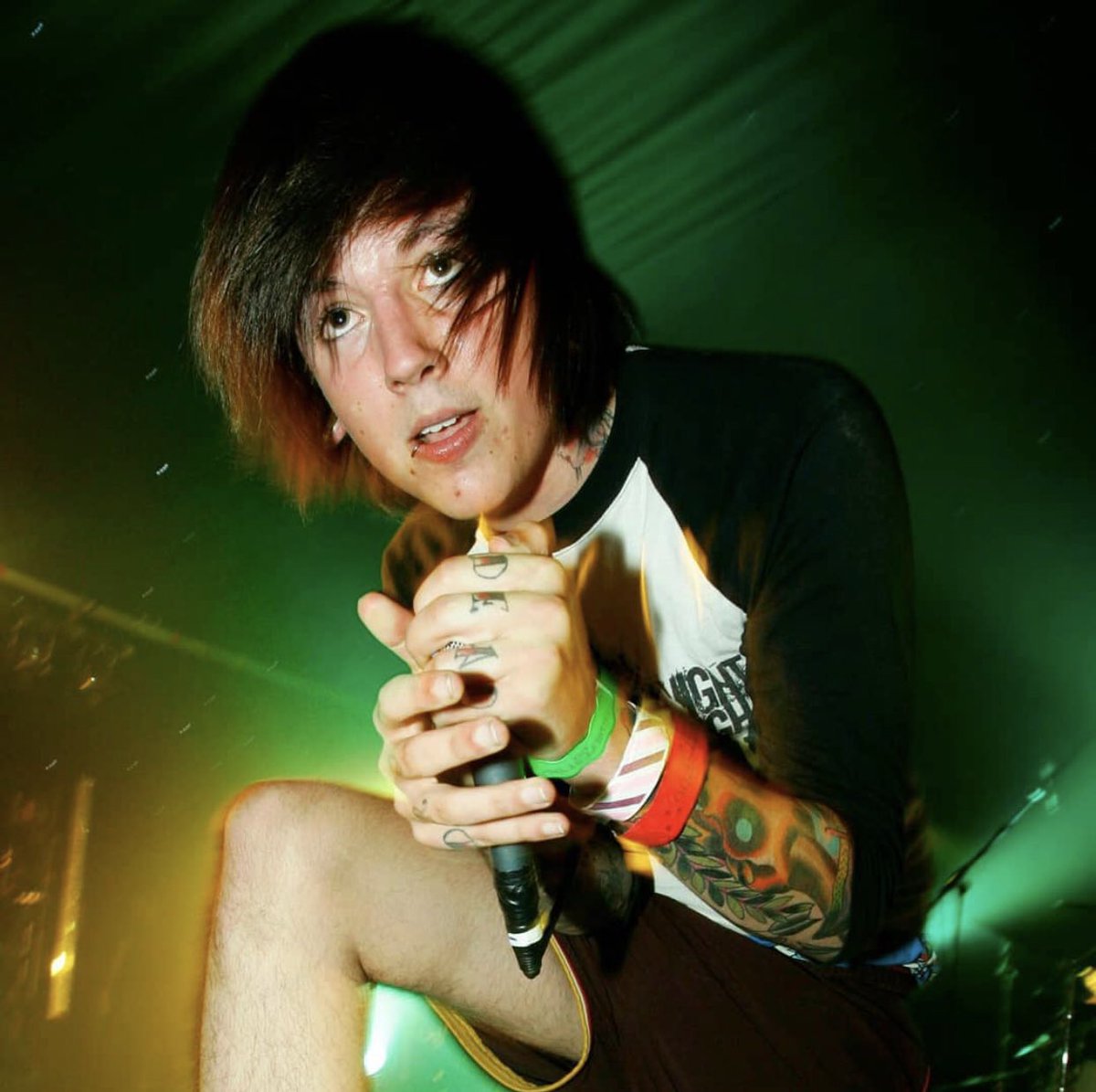 zodamaker's tweet image. idk oliver just doesn’t look real here