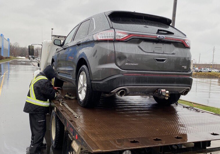 HRPS_Traffic's tweet photo. Just when you think you have seen it all.  Yes that’s the drivers “seat”.

Our Traffic Officers stopped this unfit vehicle this morning on Appleby Line.

Licence plates removed, car towed, and driver summonsed to court for Unsafe Vehicle and Seatbelt Inoperative #RoadSafety ^MRT https://t.co/XzhljgNIKo
