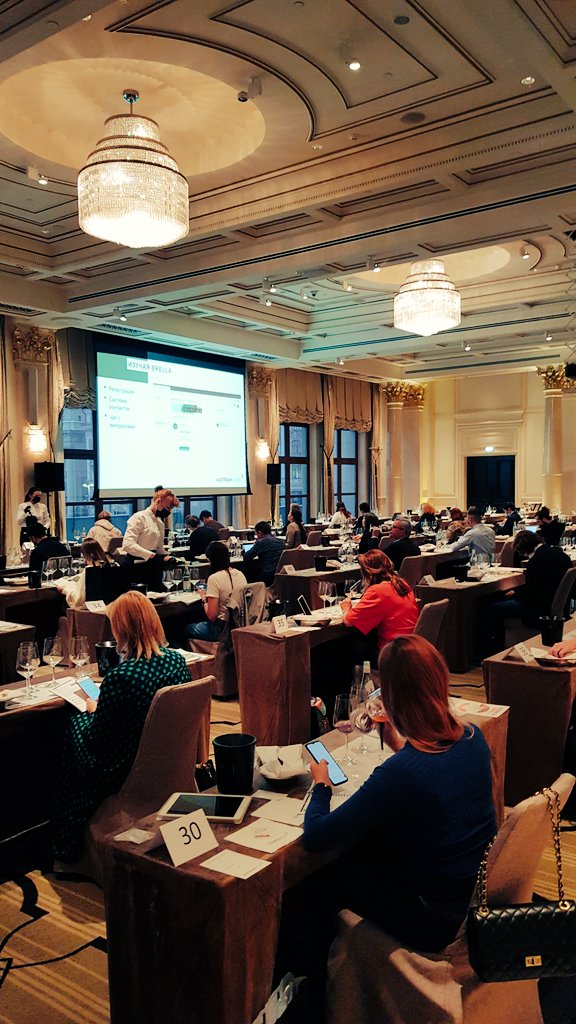 The Austrian #WineTasting in Moscow is an example of careful approach to in-person events during very hard times. The wines are served Anteprima "Chianti-Classico style", on request, in flights from 36 producers, in masks. Well done, #AustrianWine!