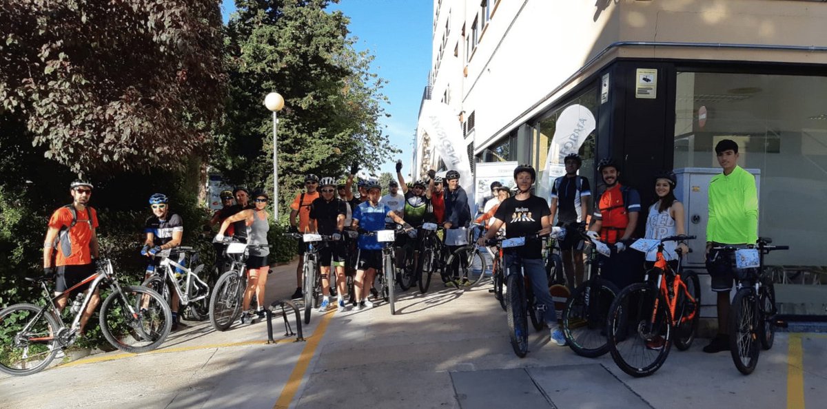informa's tweet photo. 👌 En INFORMA trabajamos activamente nuestra línea de acción social, financiando proyectos que impacten en
el bienestar de los colectivos más vulnerables y destinando el 0,7% de los beneficios a los mismos 💙
 
Conoce nuestro Informe de RSC 2019 aquí 👉  https://t.co/NFOHB0isjH https://t.co/go19PywqvC