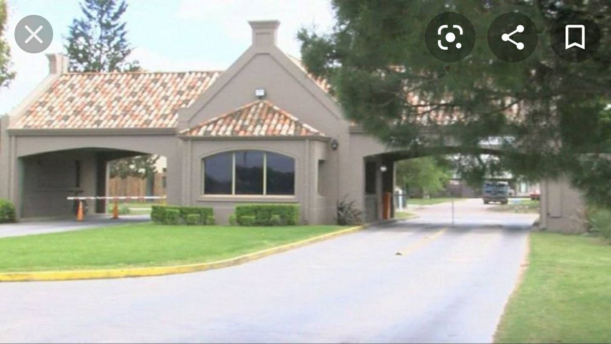 EDES Informa q en los controles de fraudes encontraron 4 conexiones clandestinas descubiertas en Bosque Alto...espero q de la misma manera q escrachan a los menos conocidos y de menos recursos..hagan lo mismo aca con poderosos...o hay justicia de primera y de segunda...??.