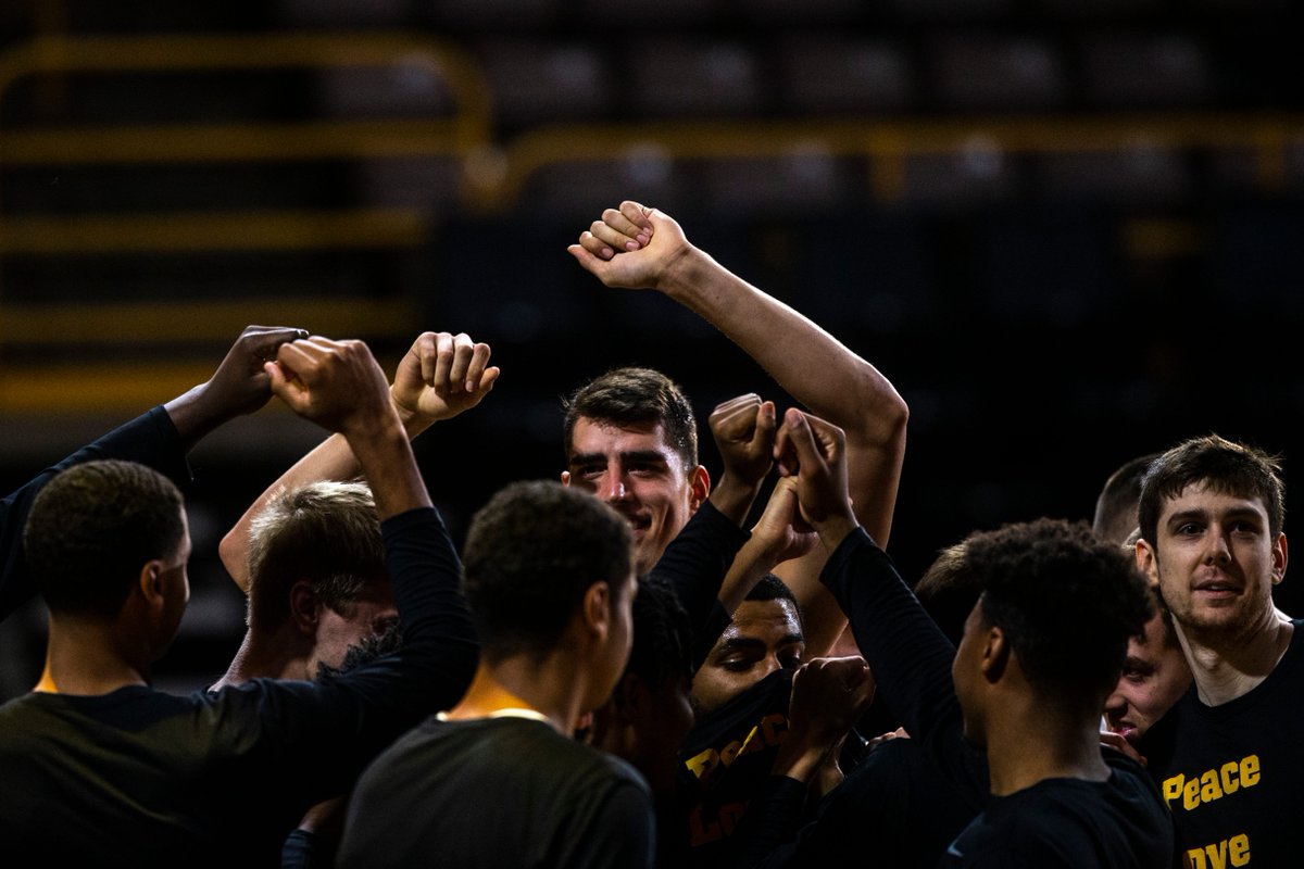 B1G 🏀 in latest AP poll:
3. @IowaHoops
4. @BadgerMBB
5. @IlliniMBB
8. @MSU_Basketball
23. @OhioStateHoops
24. @RutgersMBB
Full poll ➡️ https://t.co/4ixF9asoHj https://t.co/IvJ4lubPGt