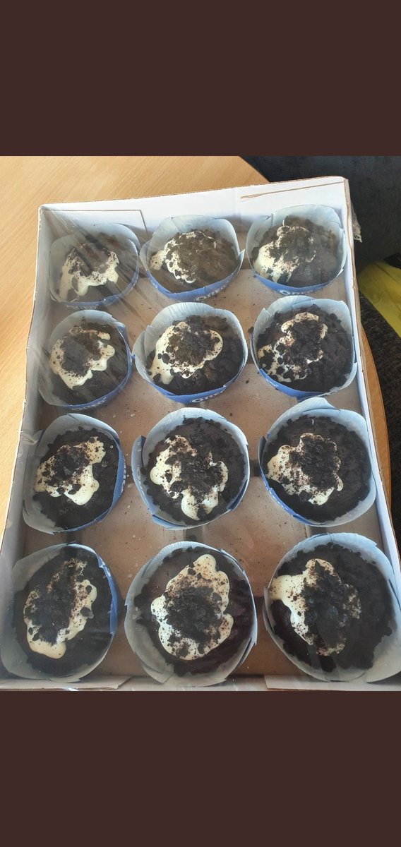 Ward 20 WUTH (@20wuth) on Twitter photo Thankyou so much to Sach for our lovely oreo cakes and donuts (donuts eaten before pic could be taken) really cheered all the staff up on a very busy day 😊 <a href="/RamdhaySach/">Sach Ramdhay</a> Thankyou so much to Sach for our lovely oreo cakes and donuts (donuts eaten before pic could be taken) really cheered all the staff up on a very busy day 😊 <a href="/RamdhaySach/">Sach Ramdhay</a>