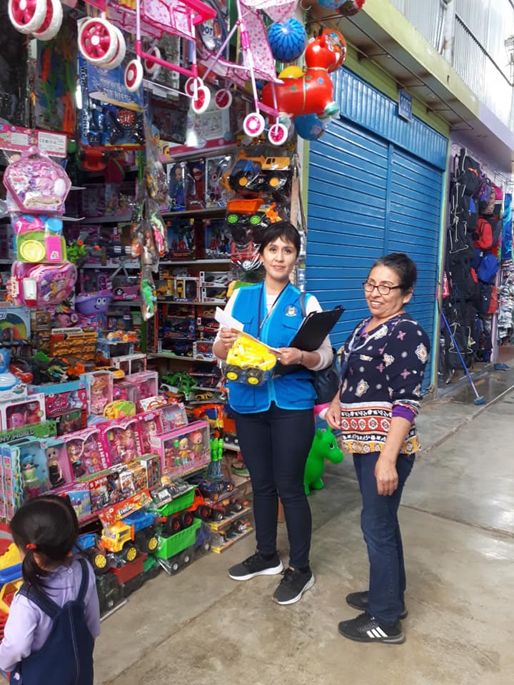 DIRESALIMA's tweet photo. #DiresaLima iniciará la vigilancia sanitaria y control de la venta de juguetes con riesgo tóxicos y/o peligrosos. 
📲https://t.co/xtwoifsD0T https://t.co/wuzynSNhmc
