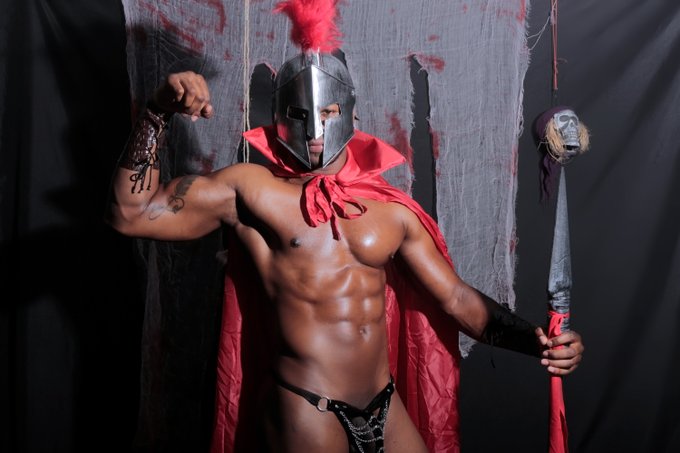 Just a little Halloween flashback to get you in the holiday spirit ? #MondayVibes #mondaythoughts #camguy